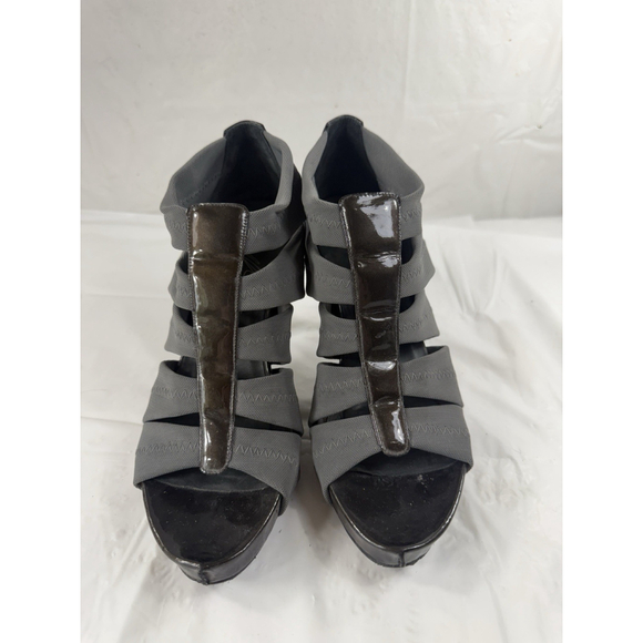 DONALD PLINER GELSEY Grey SANDAL SHOES size 8 - Picture 1 of 15